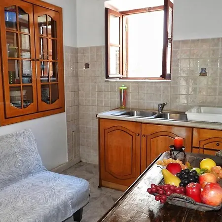 Apartment Traditional Efterpi *