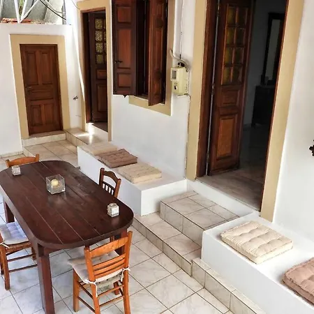 Apartment Traditional Efterpi Chalki Town