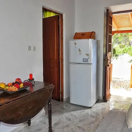 Apartment Traditional Efterpi Chalki Town